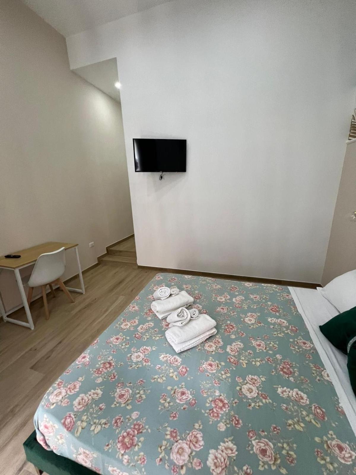 Vpm Rooms Central Train Station Napoli Esterno foto