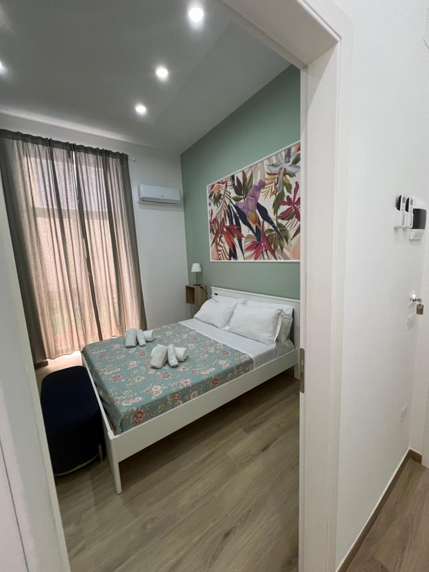 Vpm Rooms Central Train Station Napoli Esterno foto